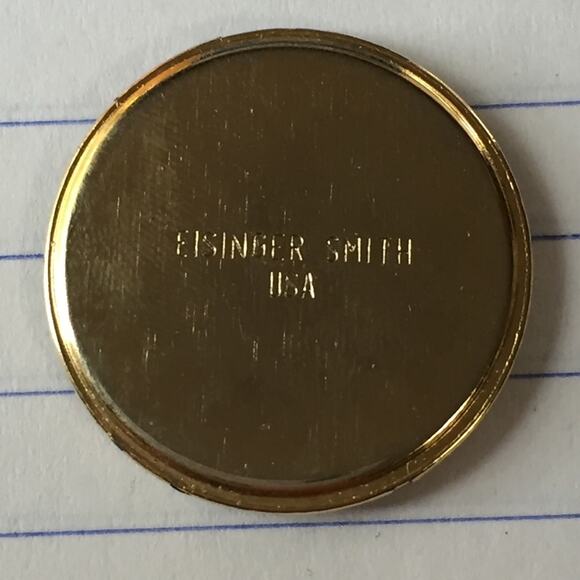 Vintage Xavier Musketeers  golf ball marker - Picture 2 of 2